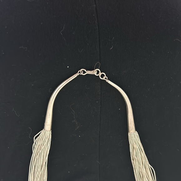 50 strand silver necklace with matching 25 strand silver bracelet - Picture 3 of 5